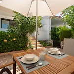 With Large Sunny Terrace, Costabella Сasa de vacaciones Marbella