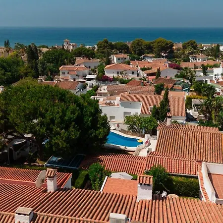 Vakantiehuis With Large Sunny Terrace, Costabella