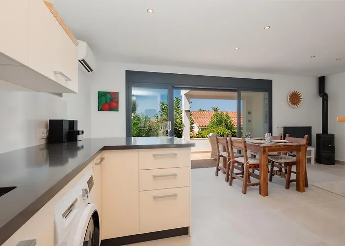 Prázdninový dům With Large Sunny Terrace, Costabella Marbella