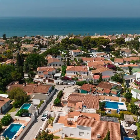 Vakantiehuis With Large Sunny Terrace, Costabella *