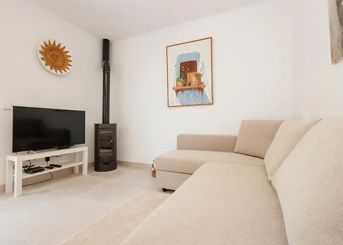 With Large Sunny Terrace, Costabella Casa vacanze Marbella