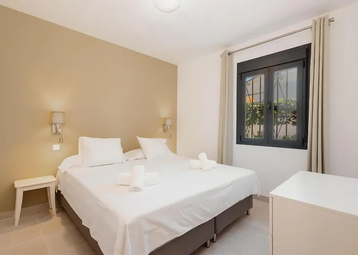 With Large Sunny Terrace, Costabella Casa vacanze *